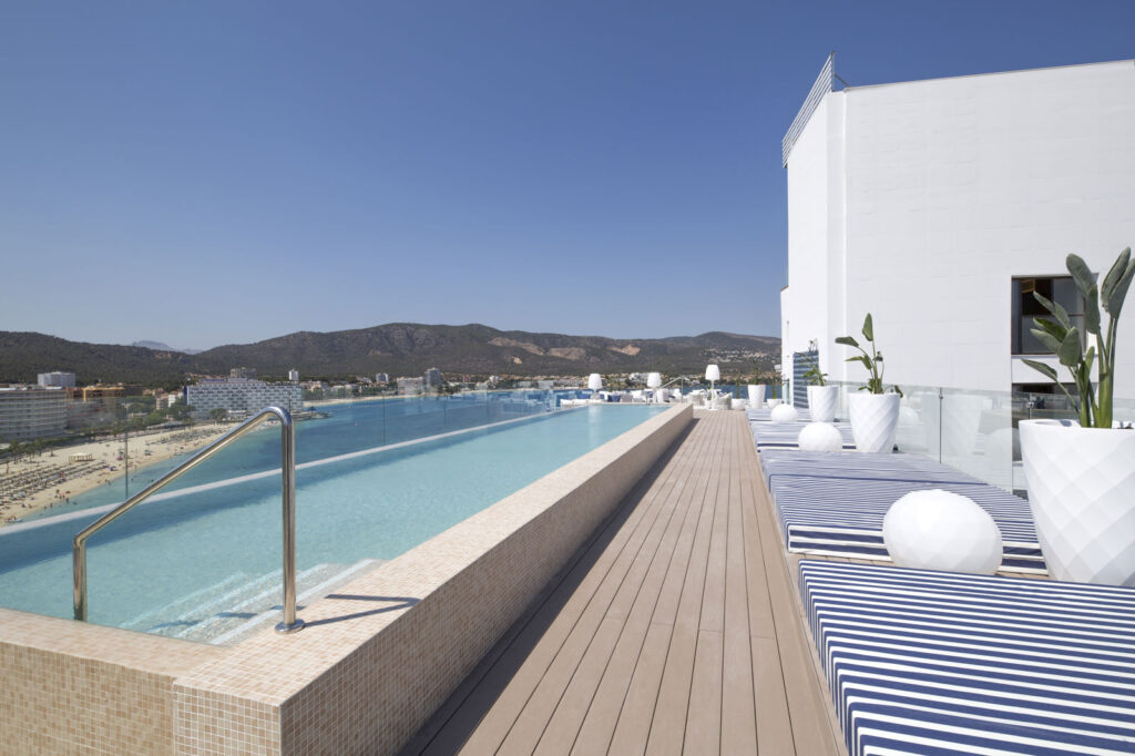 L1E4113A2W1600H1066 Strandhotel in Palmanova op Mallorca